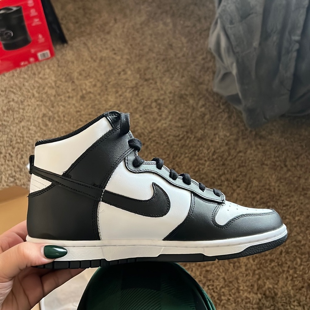 Brand New Panda Dunks size 10 women’s men’s 8.5